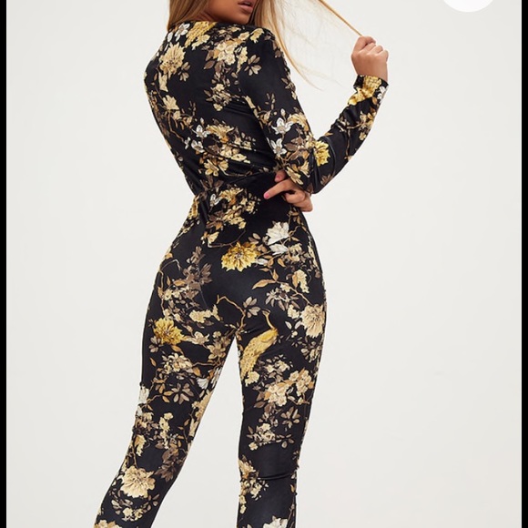 Pretty Little Thing Velvet Jumpsuit - Picture 2 of 7